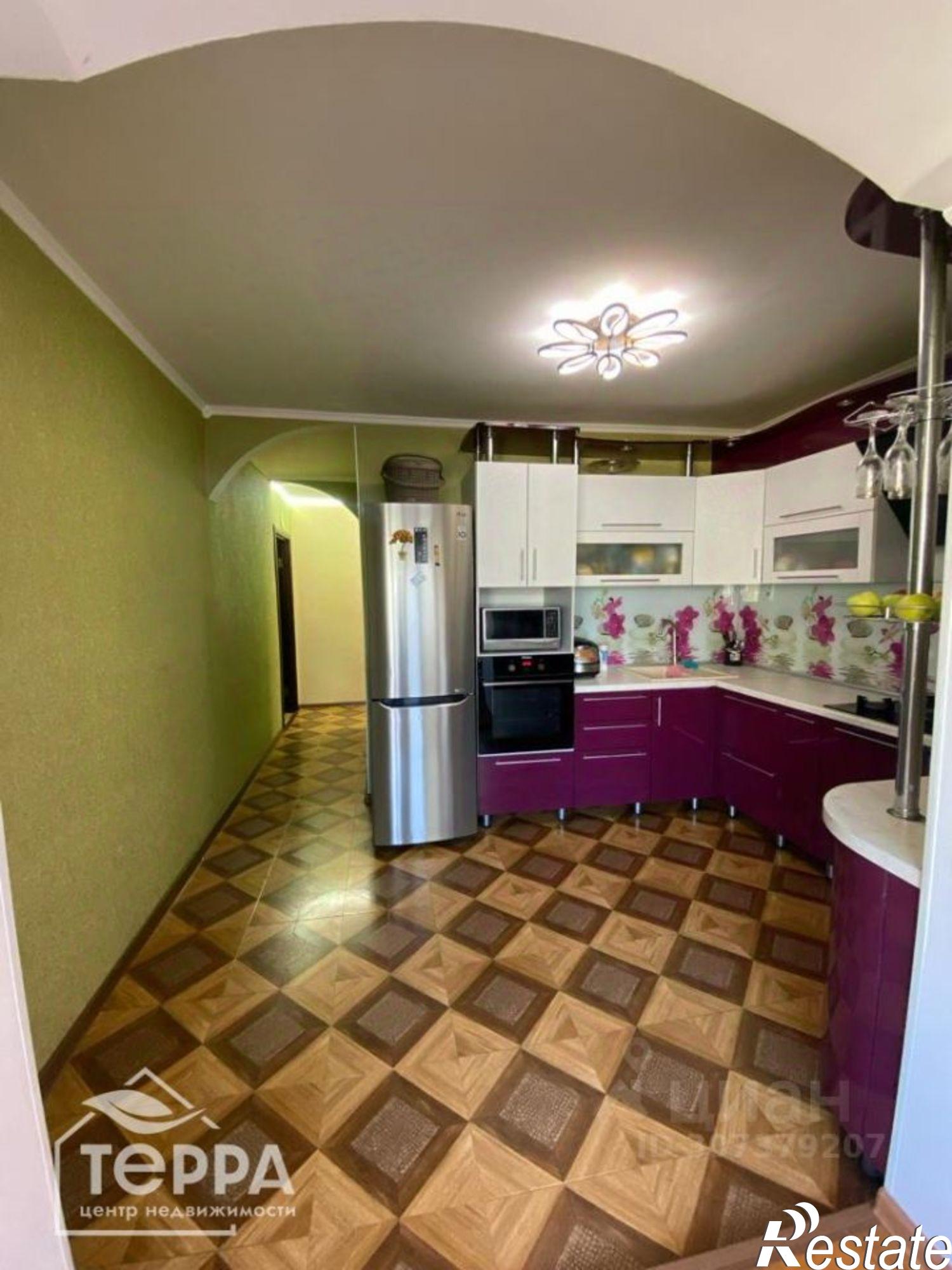 Купить квартиру за 12 500 000 рублей на Евпатория г., им.9-го Мая ул., 126