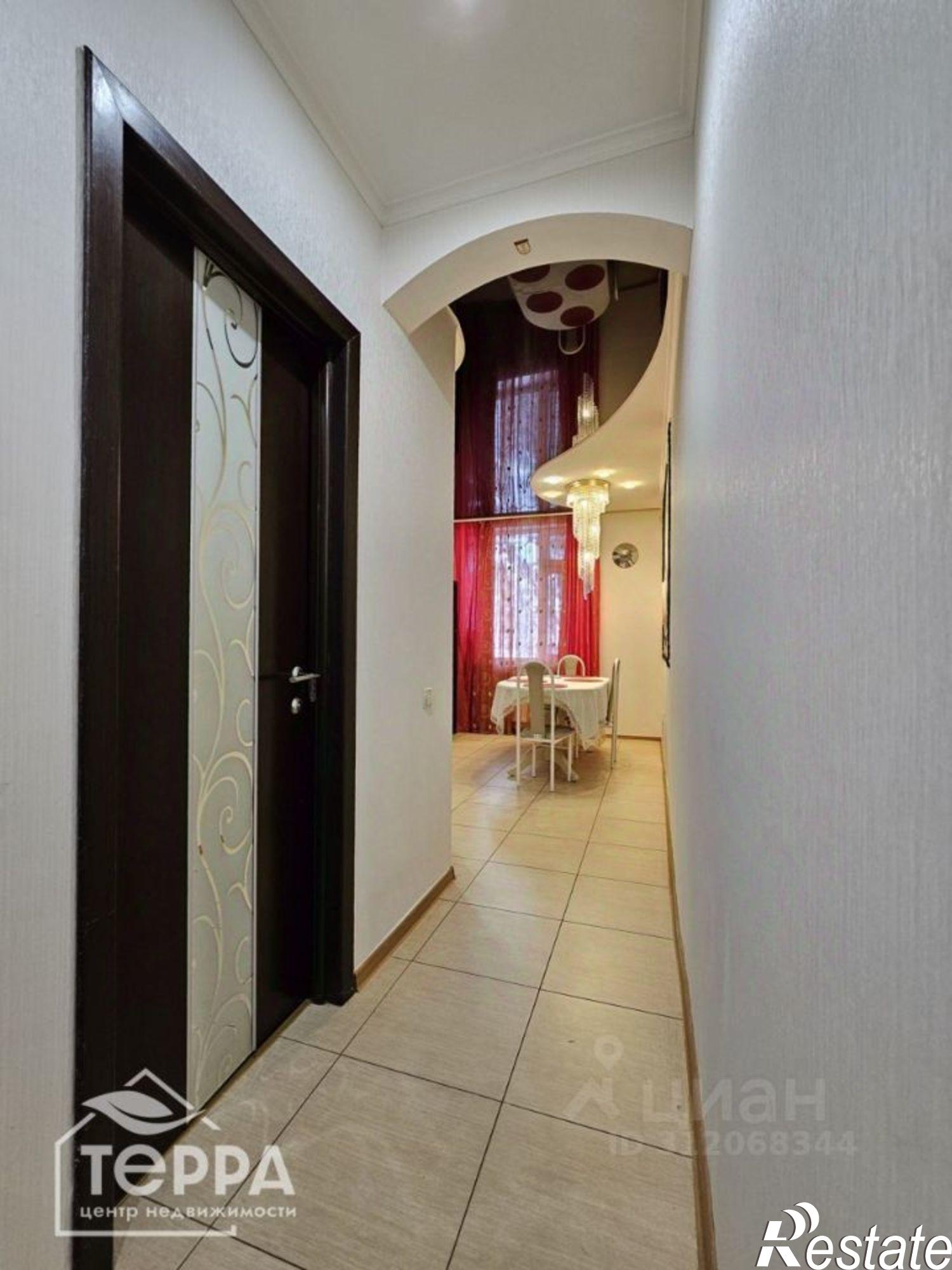 Купить квартиру за 16 690 000 рублей на Евпатория г., Демышева ул., 121 лит. а