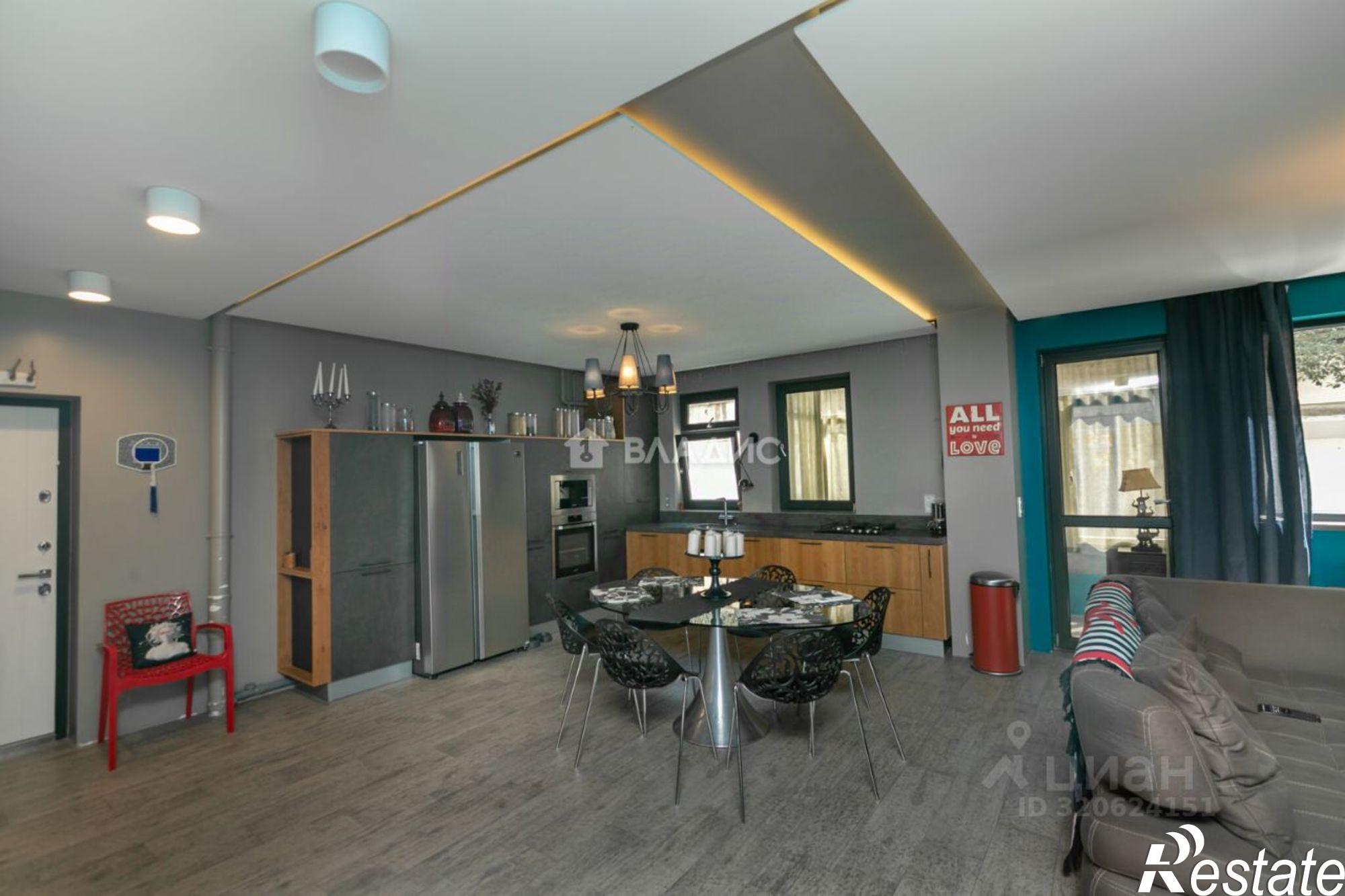 Купить квартиру за 26 000 000 рублей на Ялтинская улица, 7/1