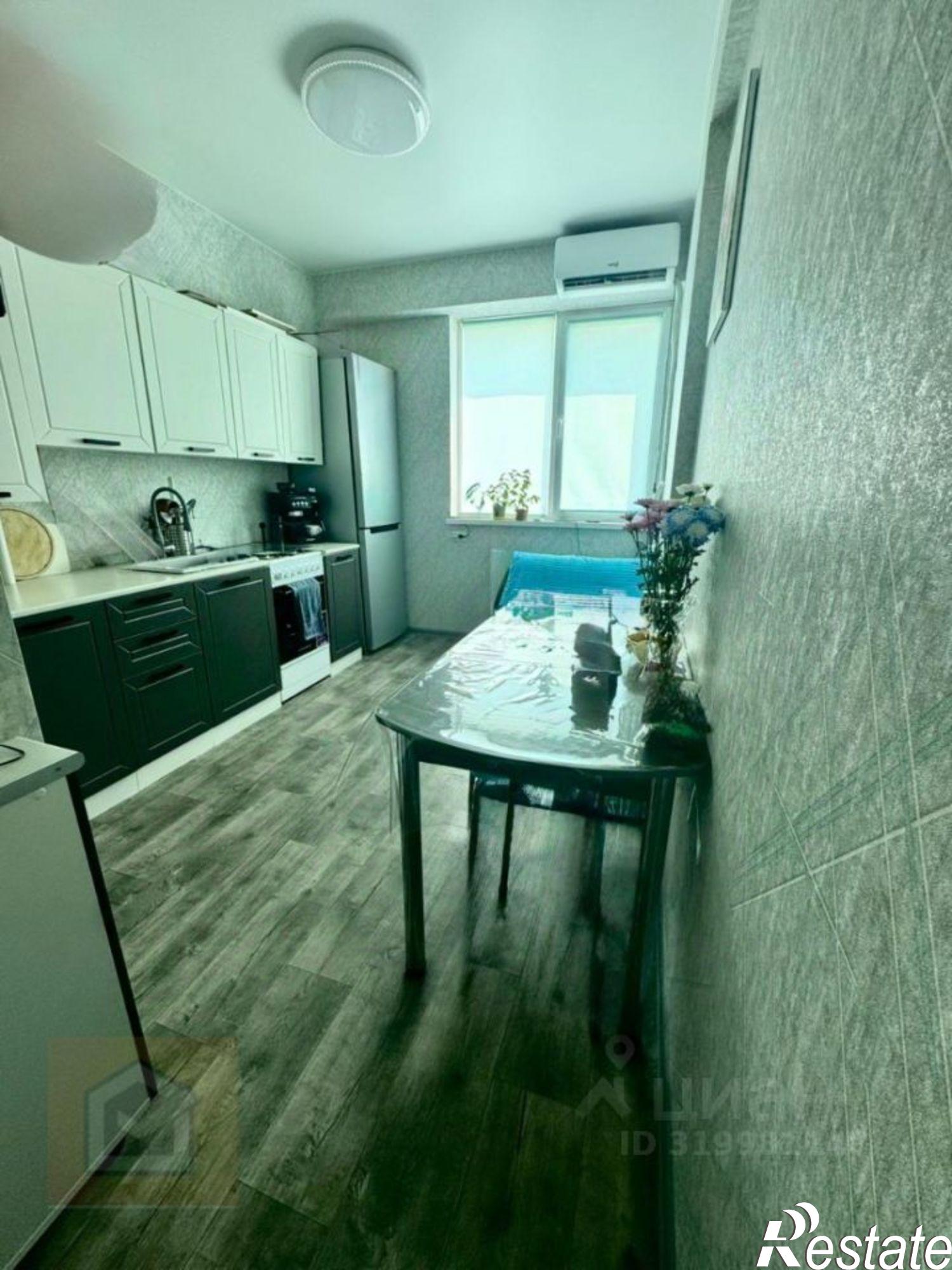 Купить квартиру за 10 000 000 рублей на Симферополь г., 51-й Армии ул., 55