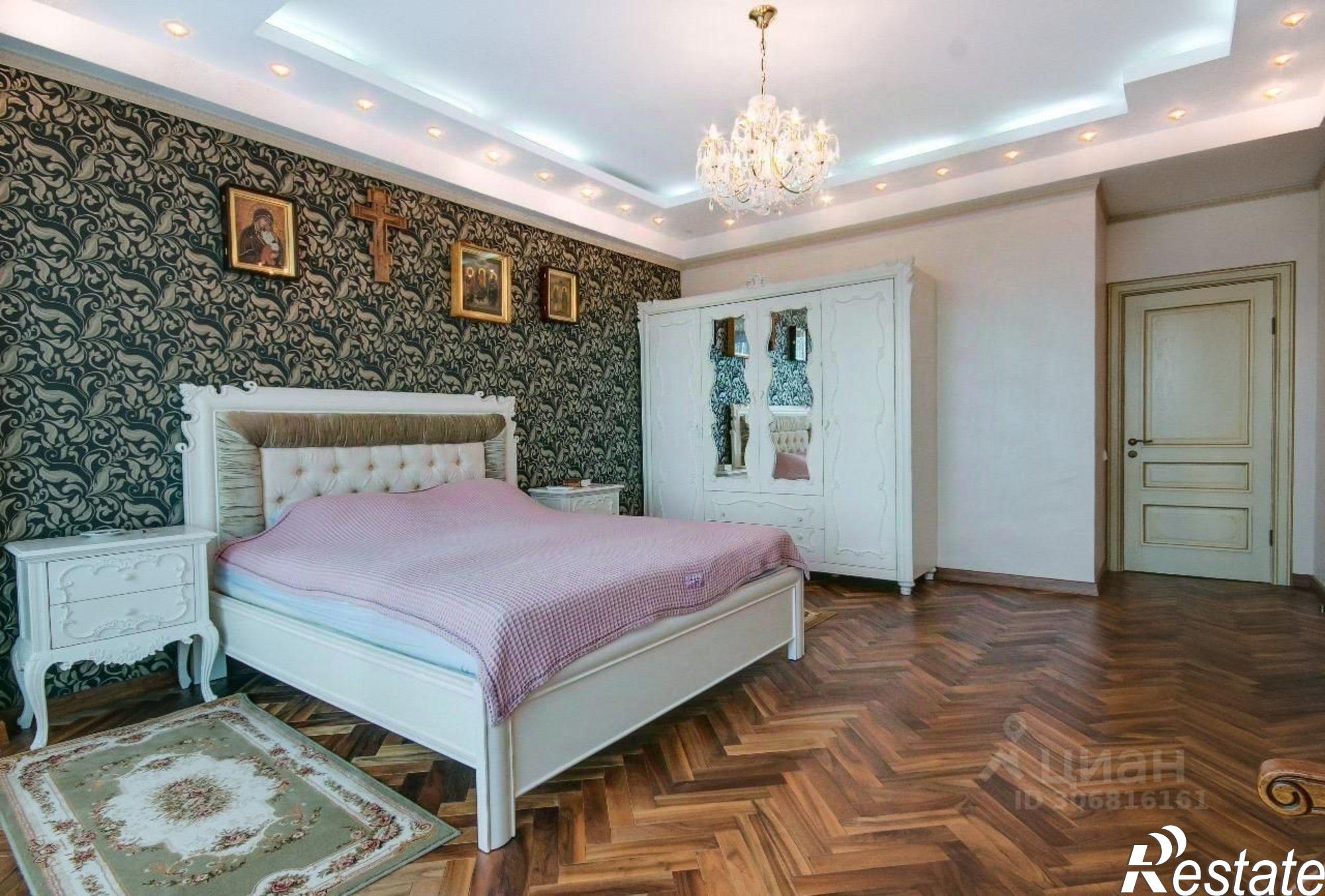 Купить квартиру за 34 400 000 рублей на Ялтинская, 16