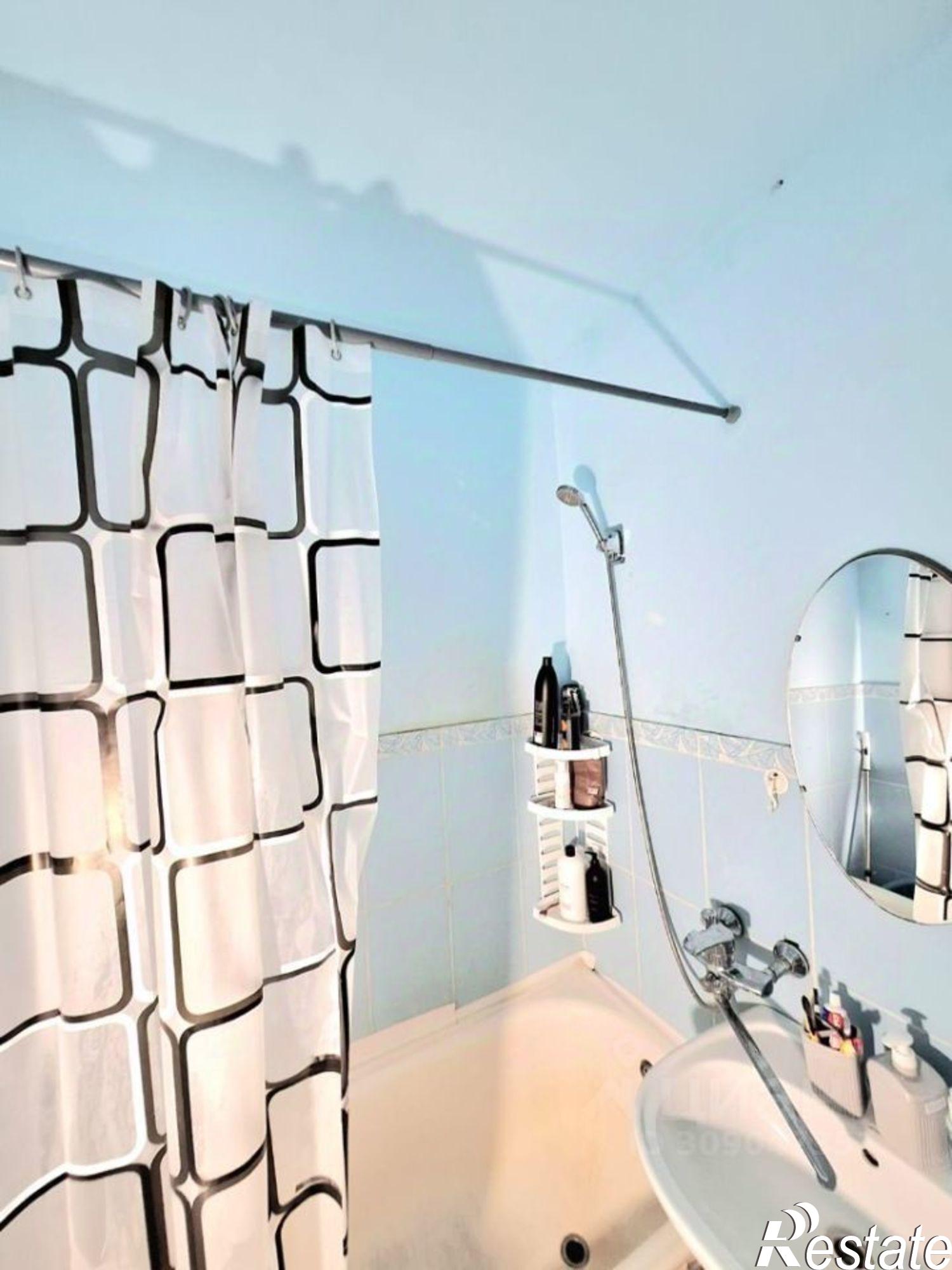 Купить квартиру за 5 550 000 рублей на Симферополь г, Бела Куна ул, 5а