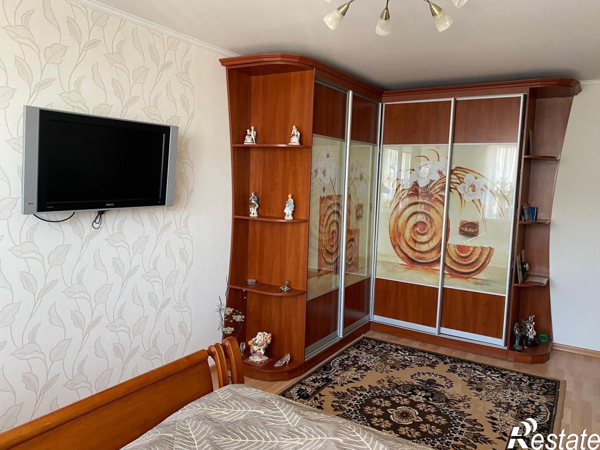 Купить квартиру за 11 500 000 рублей на Евпатория, улица 9 Мая, 106