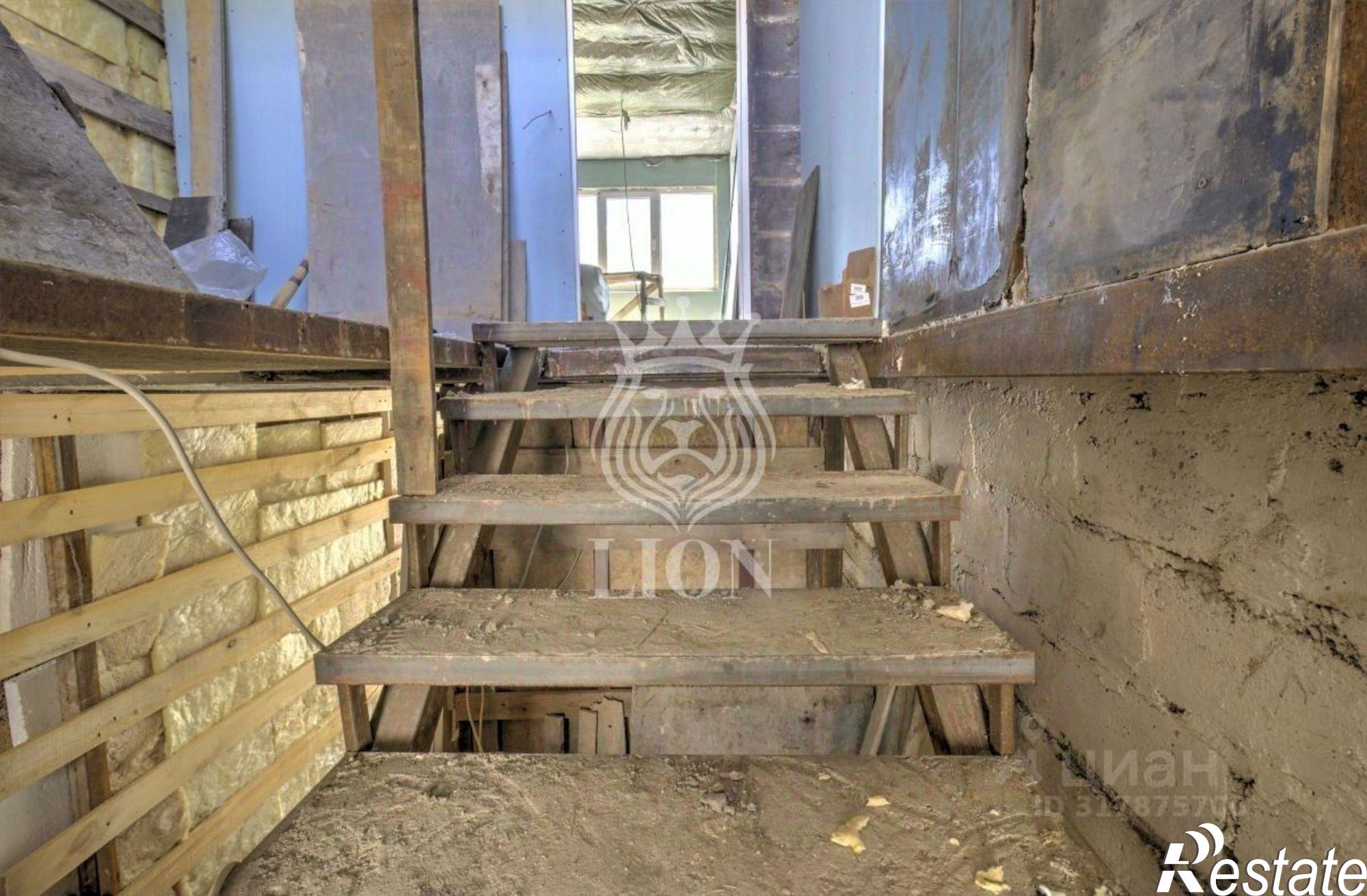 Купить гараж, место в паркинге за 2 880 020 рублей на Алушта, Судакская ул, 22