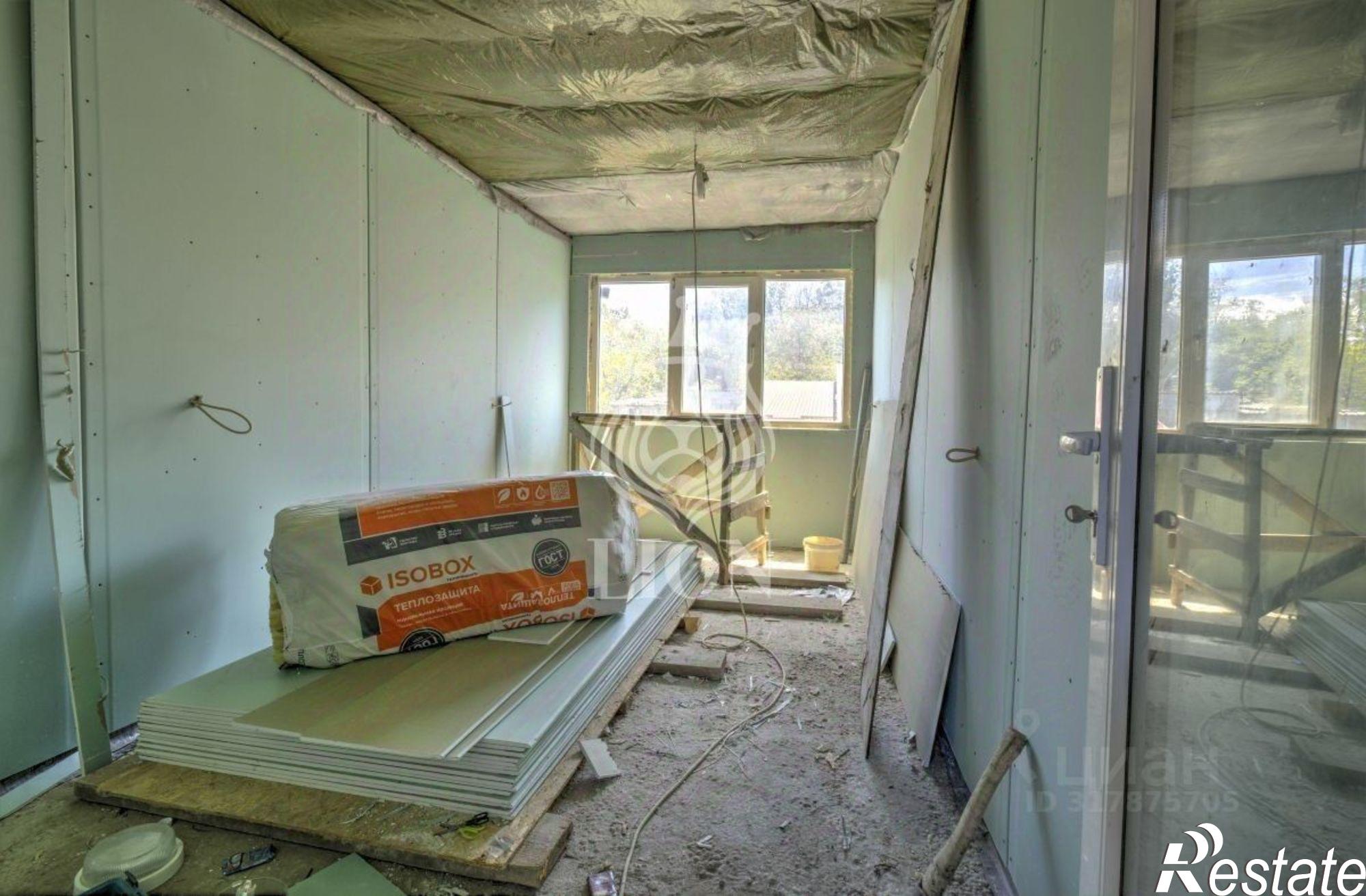 Купить гараж, место в паркинге за 2 880 020 рублей на Алушта, Судакская ул, 22