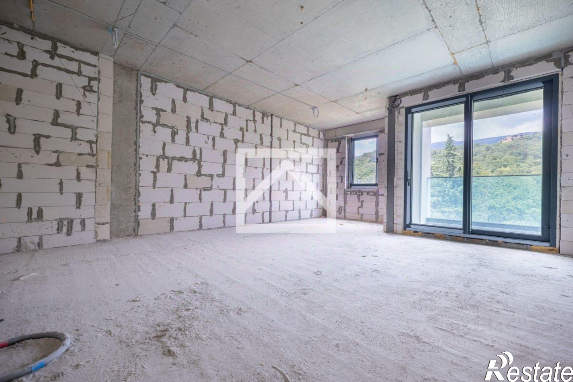 Купить квартиру за 17 698 500 рублей на Ялта г., Дражинского ул., д.48