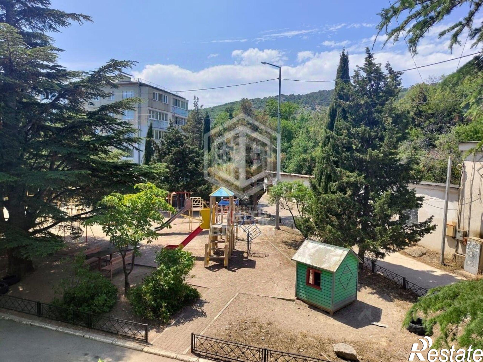 Купить квартиру за 8 000 000 рублей на Ялта г., Ганского Алексея ул., д.59