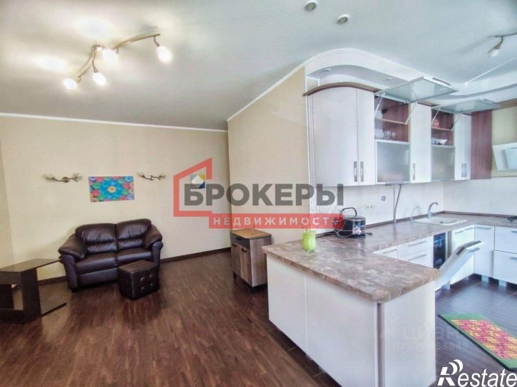 3-комн квартира Античный проспект, 8,  д. 8