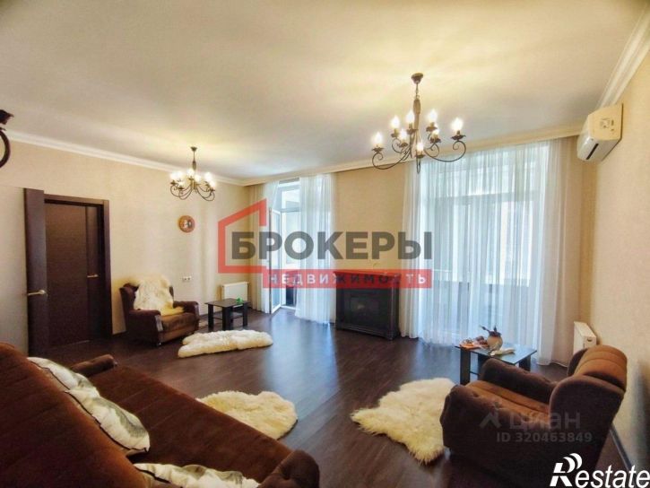 3-комн квартира Античный проспект, 8,  д. 8