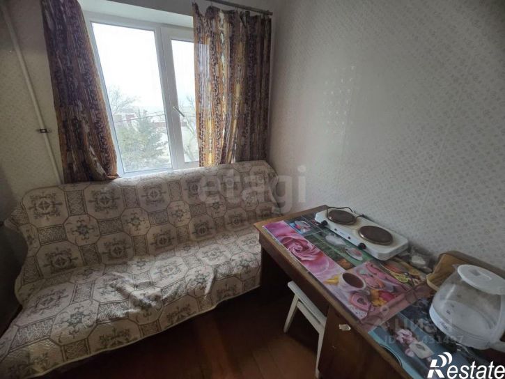 Комната Строительная улица, 19,  д. 19