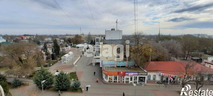 4-комн квартира улица Революции, 12,  д. 12