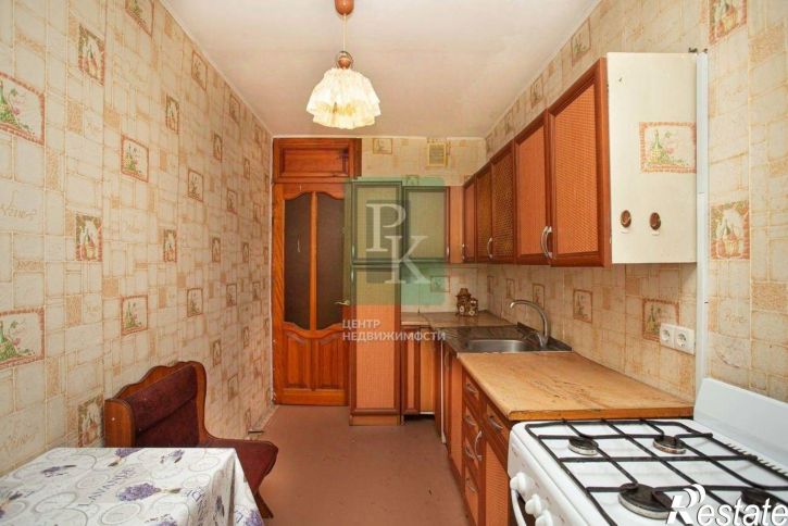 3-комн квартира пр-кт Октябрьской революции, 32,  д. 32