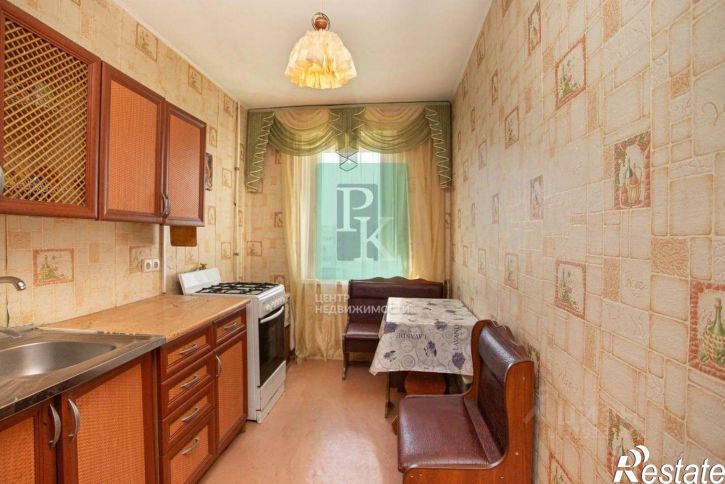 3-комн квартира пр-кт Октябрьской революции, 32,  д. 32