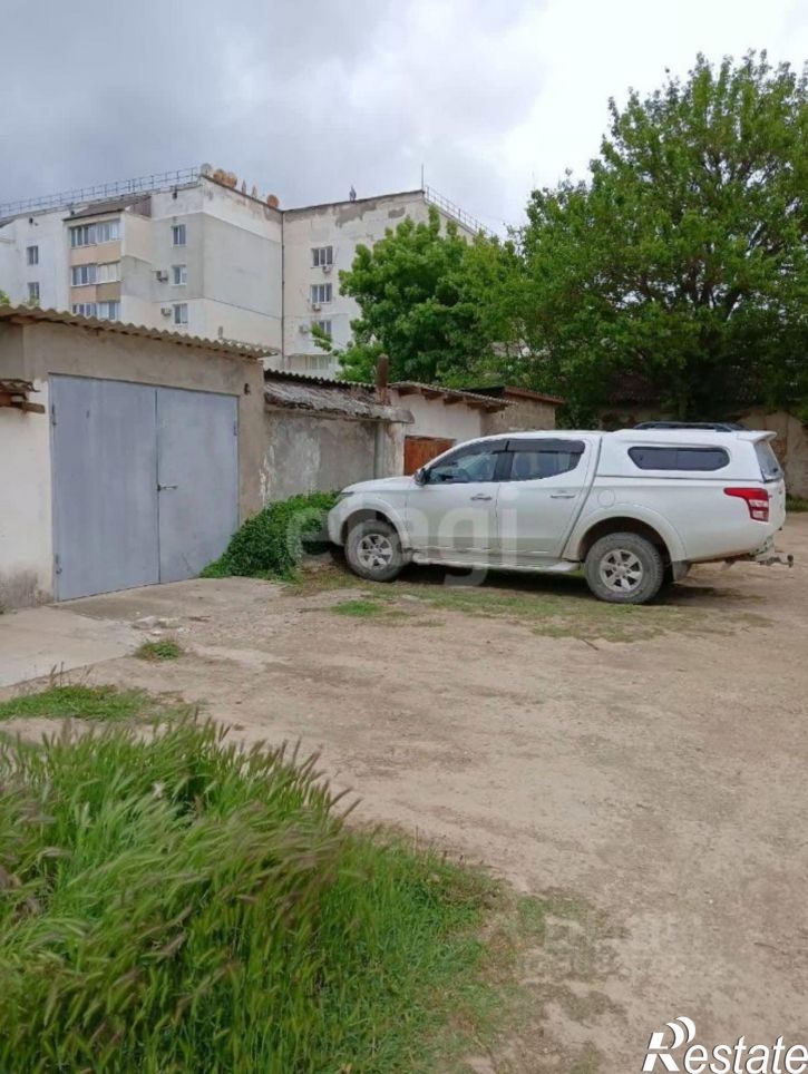 Гараж/парковка ул Героев, 8,  д. 8