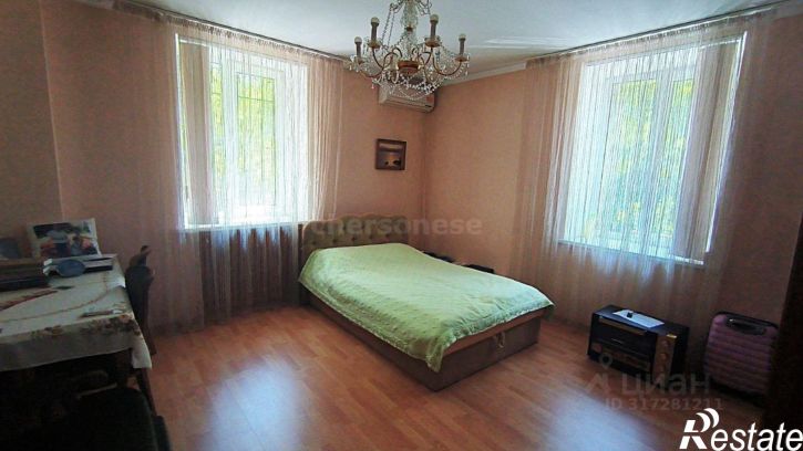 3-комн квартира улица Шмидта, 4,  д. 4