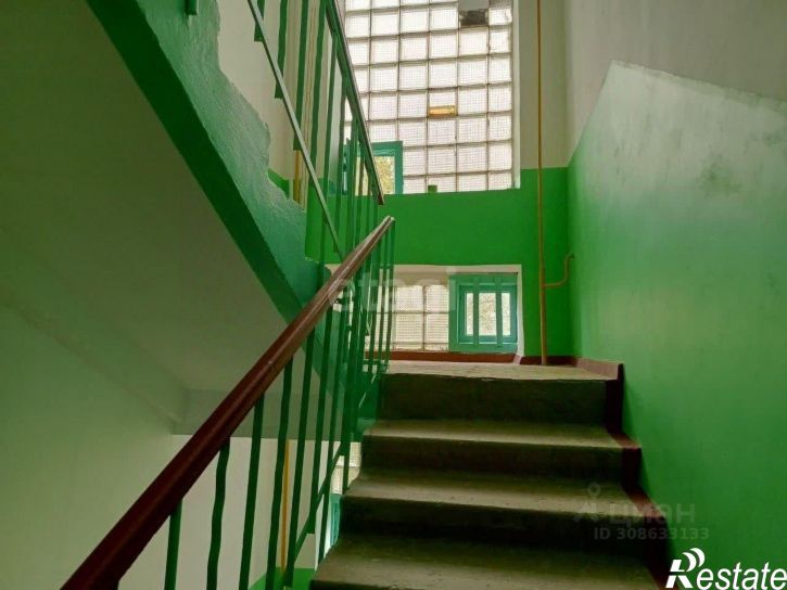 4-комн квартира проспект 60 лет СССР, 4,  д. 4