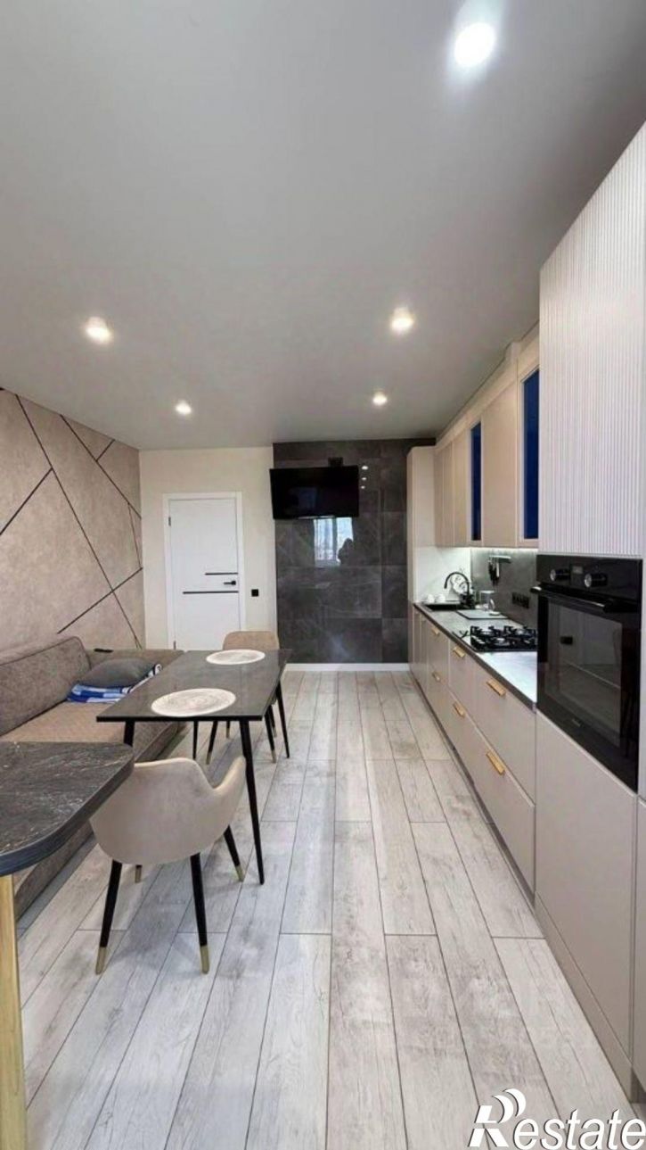 2-комн квартира Симферопольский район, с. Мирное