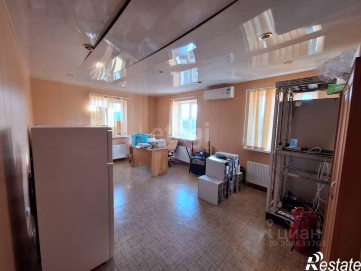 Помещение свободного назначения Сакский район, село Карьерное