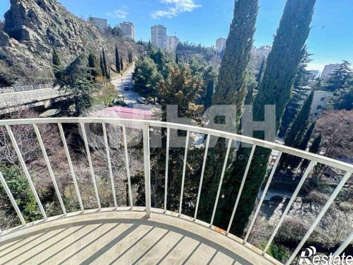 2-комн квартира пгт. Партенит, ул. Победы, д. 21