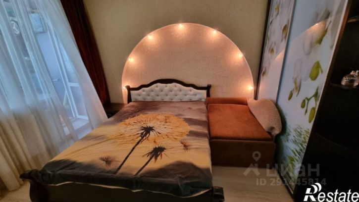 3-комн квартира Крым республика, Евпатория, улица им.9-го Мая, 126