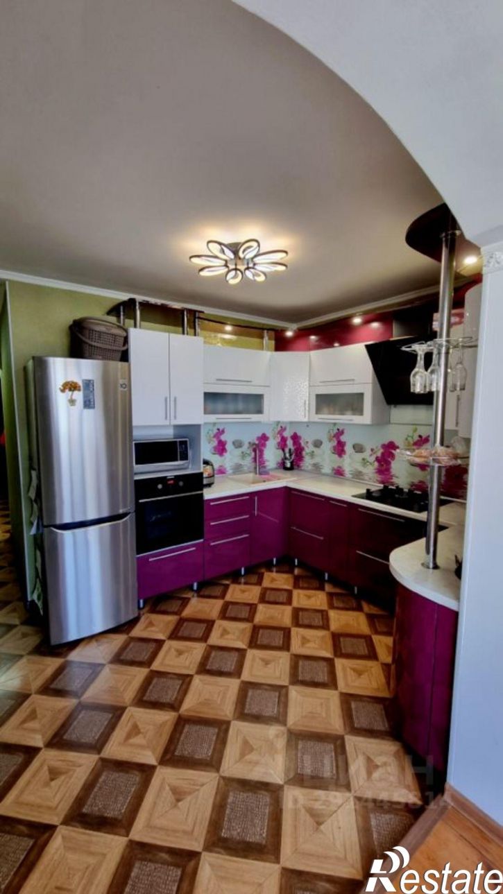 3-комн квартира Крым республика, Евпатория, улица им.9-го Мая, 126