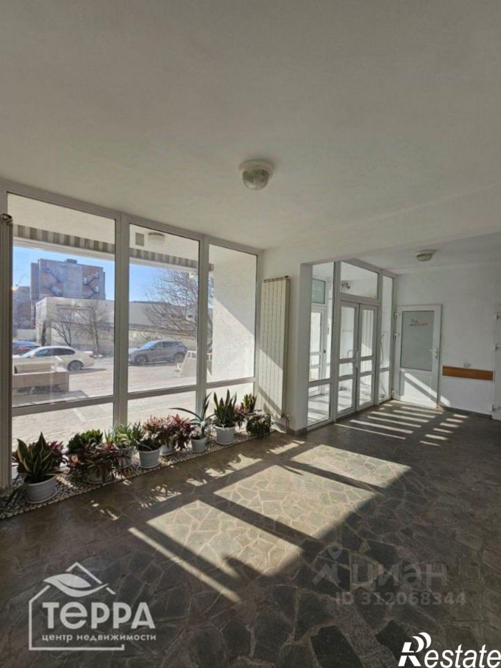 4-комн квартира Евпатория г., Демышева ул., 121 лит. а