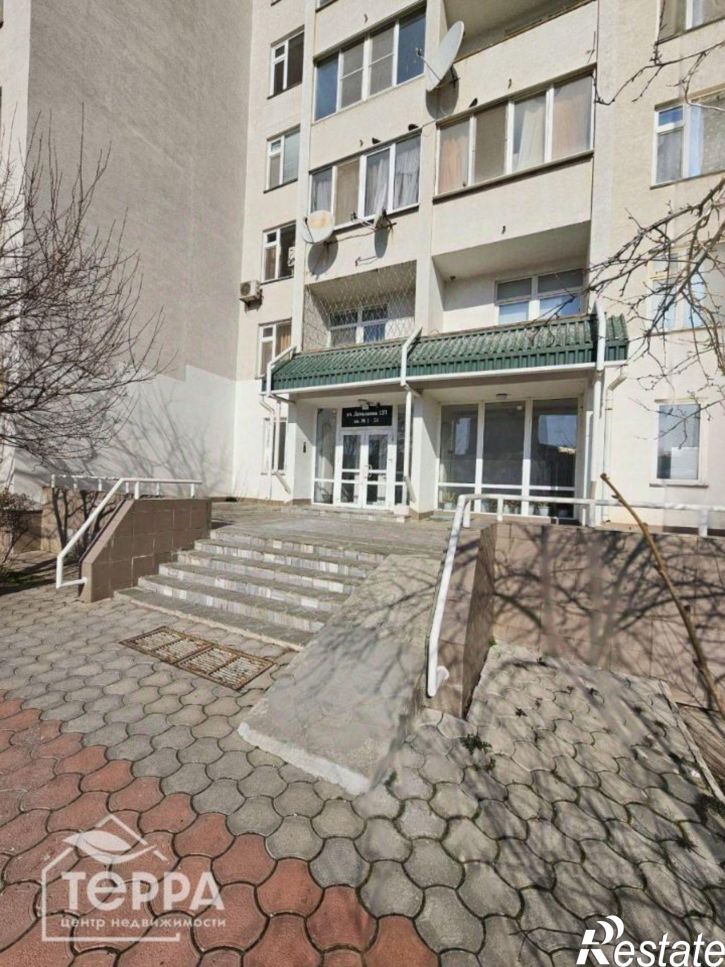 4-комн квартира Евпатория г., Демышева ул., 121 лит. а