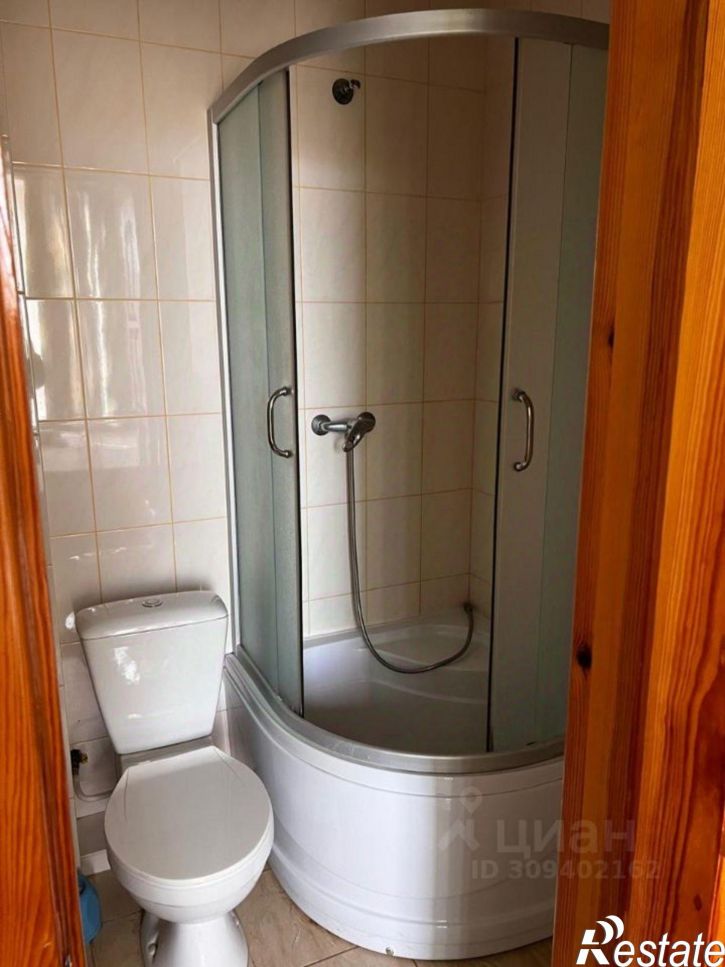 5-комн квартира Феодосия г., Обуховой ул., 26