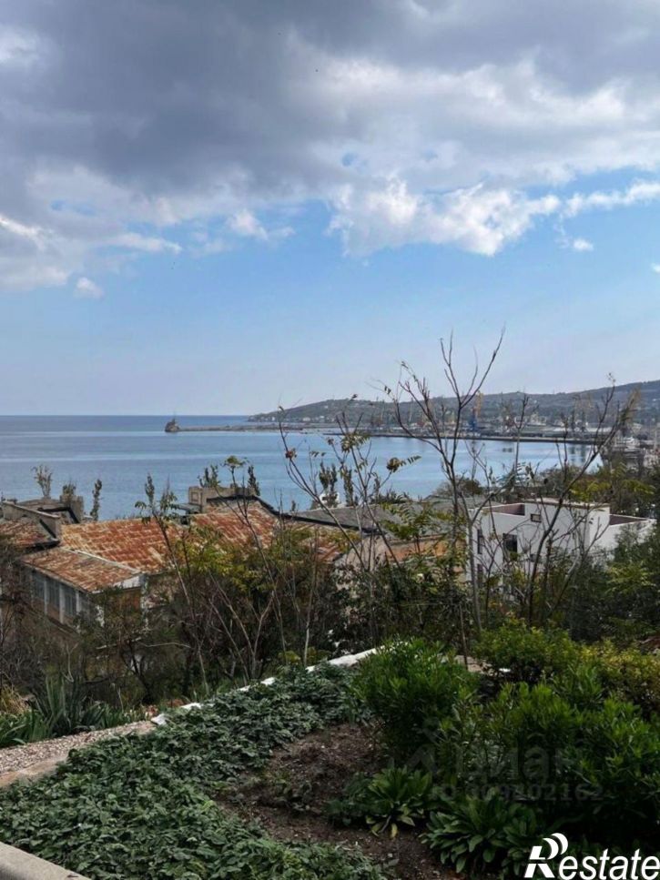 5-комн квартира Феодосия г., Обуховой ул., 26