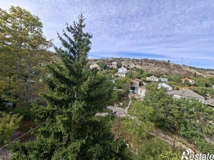 3-комн квартира Севастополь, Инкерман г., улица Менжинского, 20