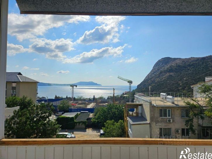 4-комн квартира улица Голицына, 30,  д. 30