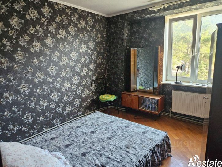 4-комн квартира улица Голицына, 30,  д. 30