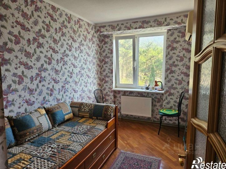 4-комн квартира улица Голицына, 30,  д. 30