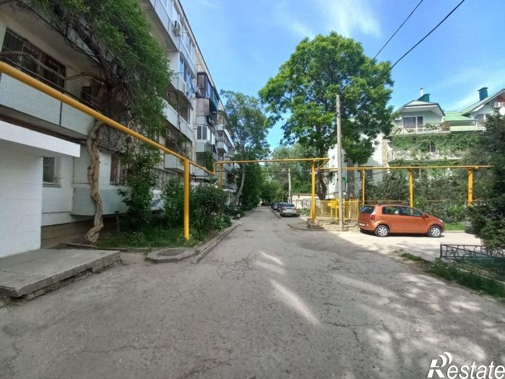 3-комн квартира Феодосия, улица Чкалова, 64