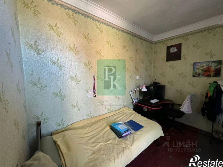 4-комн квартира улица Очаковцев, д 35