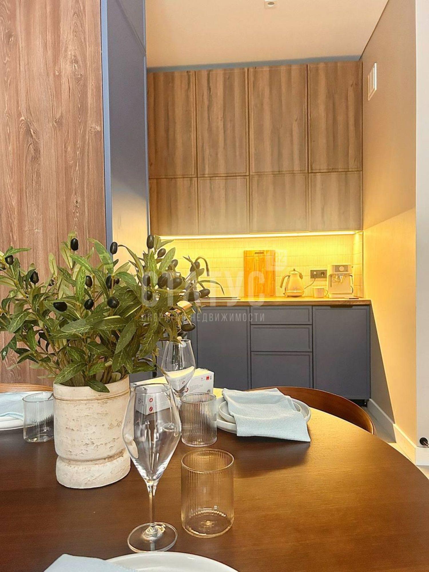 Сдать квартиру за 100 000 рублей на Геологов ул, 7кБ