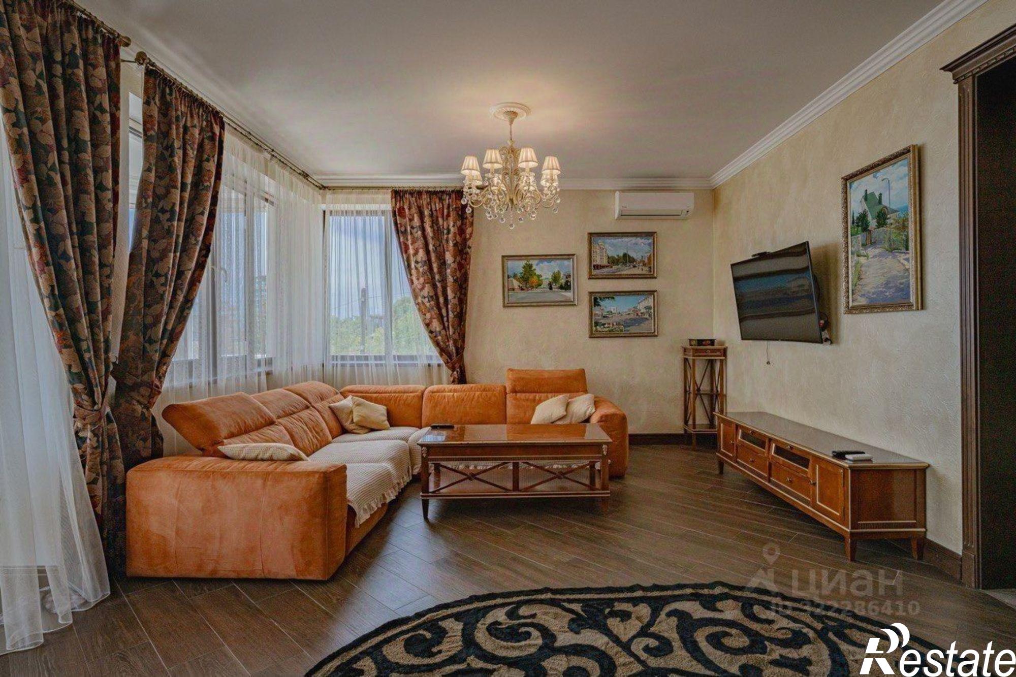 Сдать дачу, дом, коттедж за 300 000 рублей на улица Врачей Михайловых