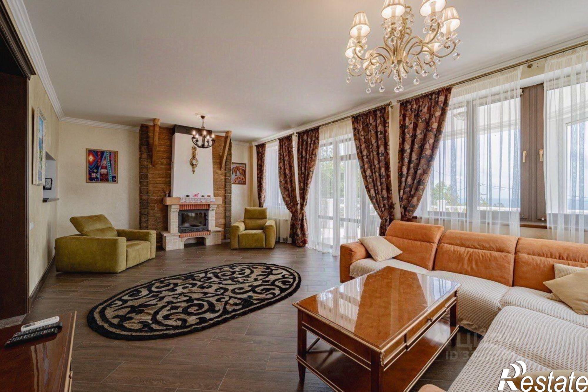 Сдать дачу, дом, коттедж за 300 000 рублей на улица Врачей Михайловых