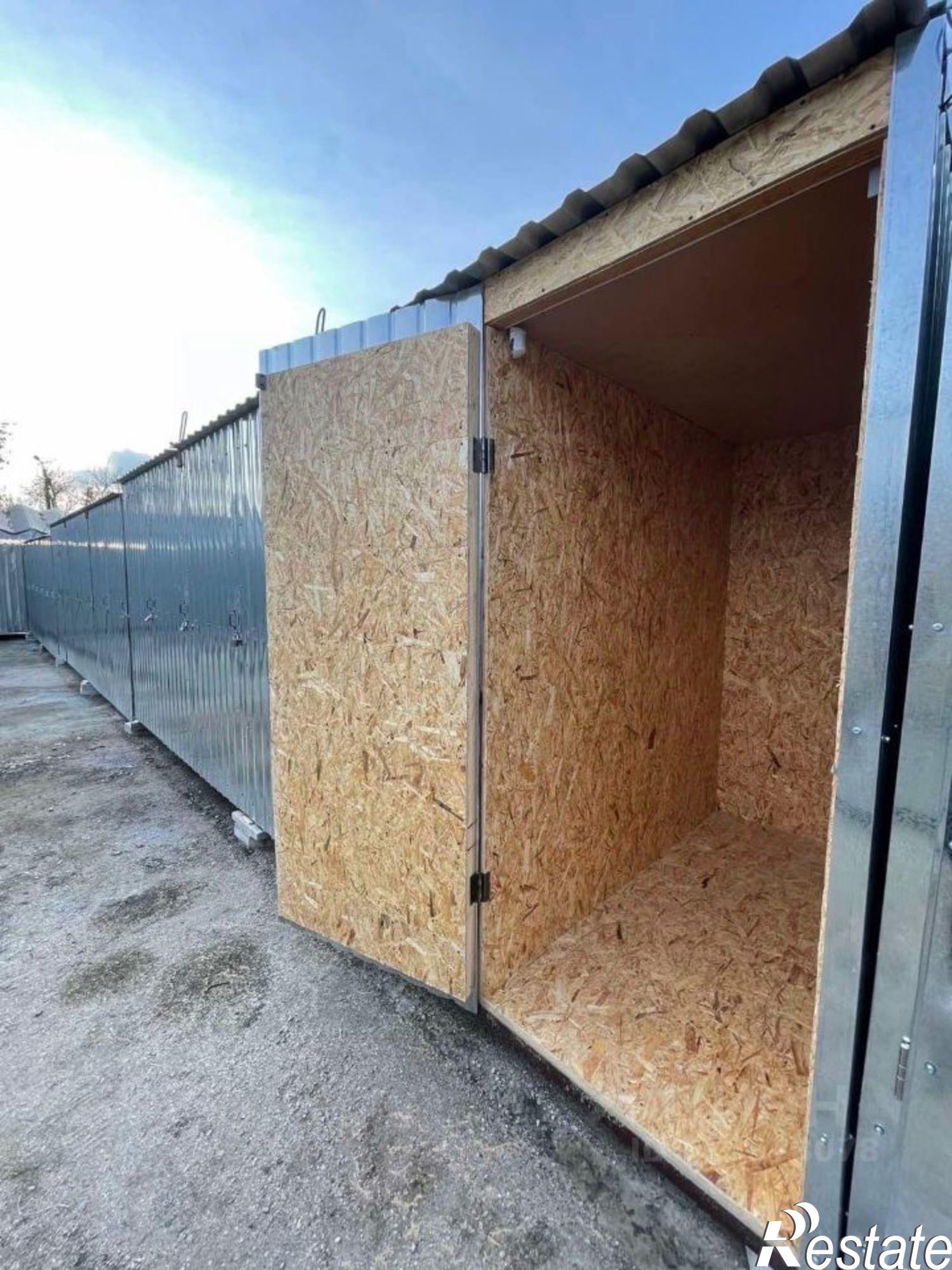 Сдать гараж, место в паркинге за 1 800 рублей на ул Токарева, 8