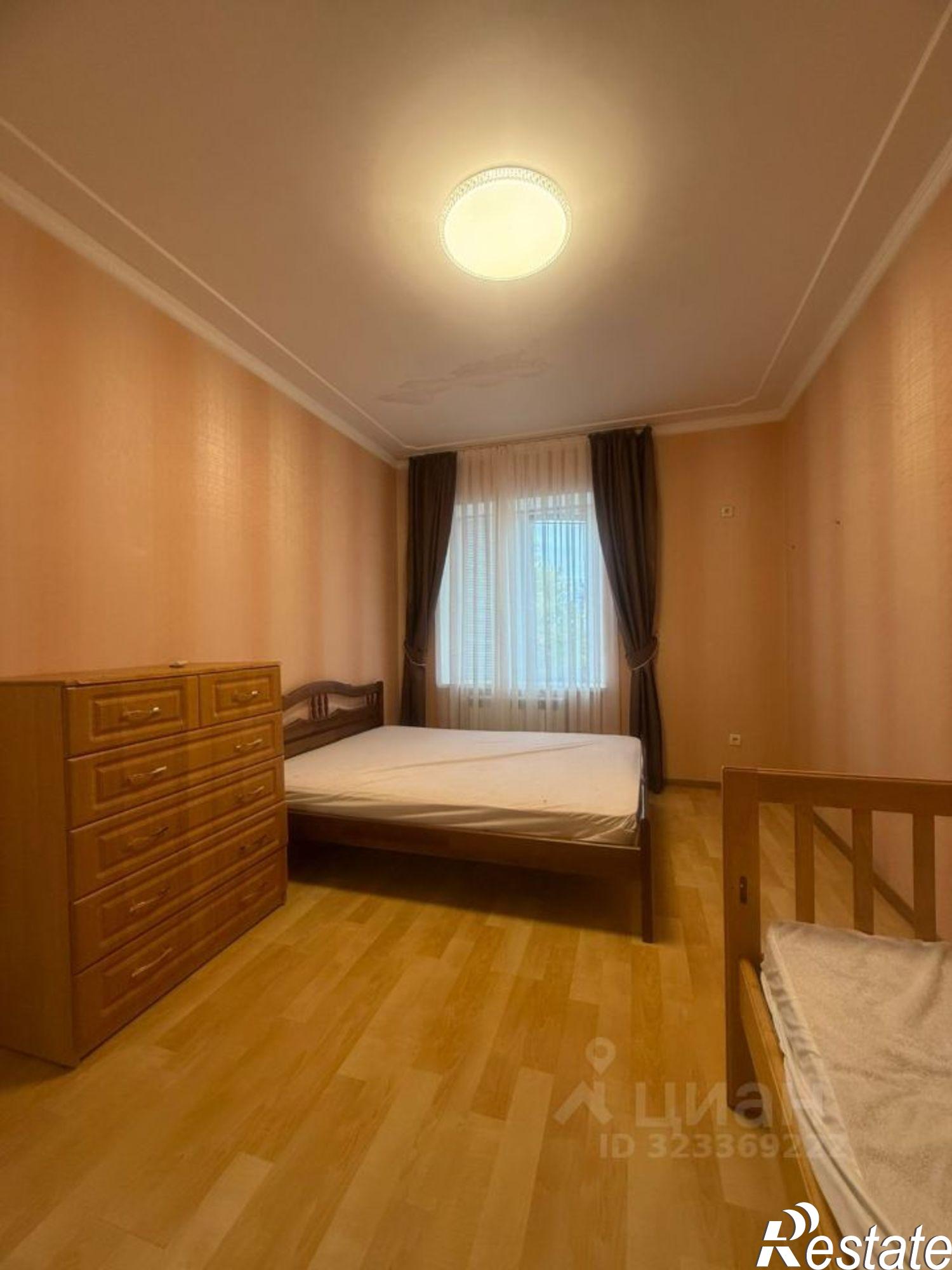 Сдать дачу, дом, коттедж за 50 000 рублей на ул Гагарина, 17