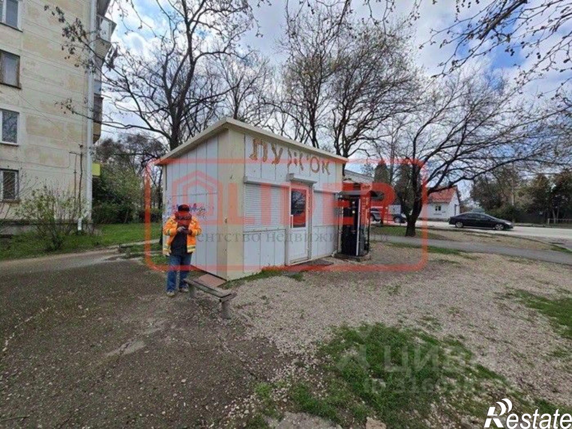 Сдать торговое помещение за 30 000 рублей на ул Хрусталева, 33