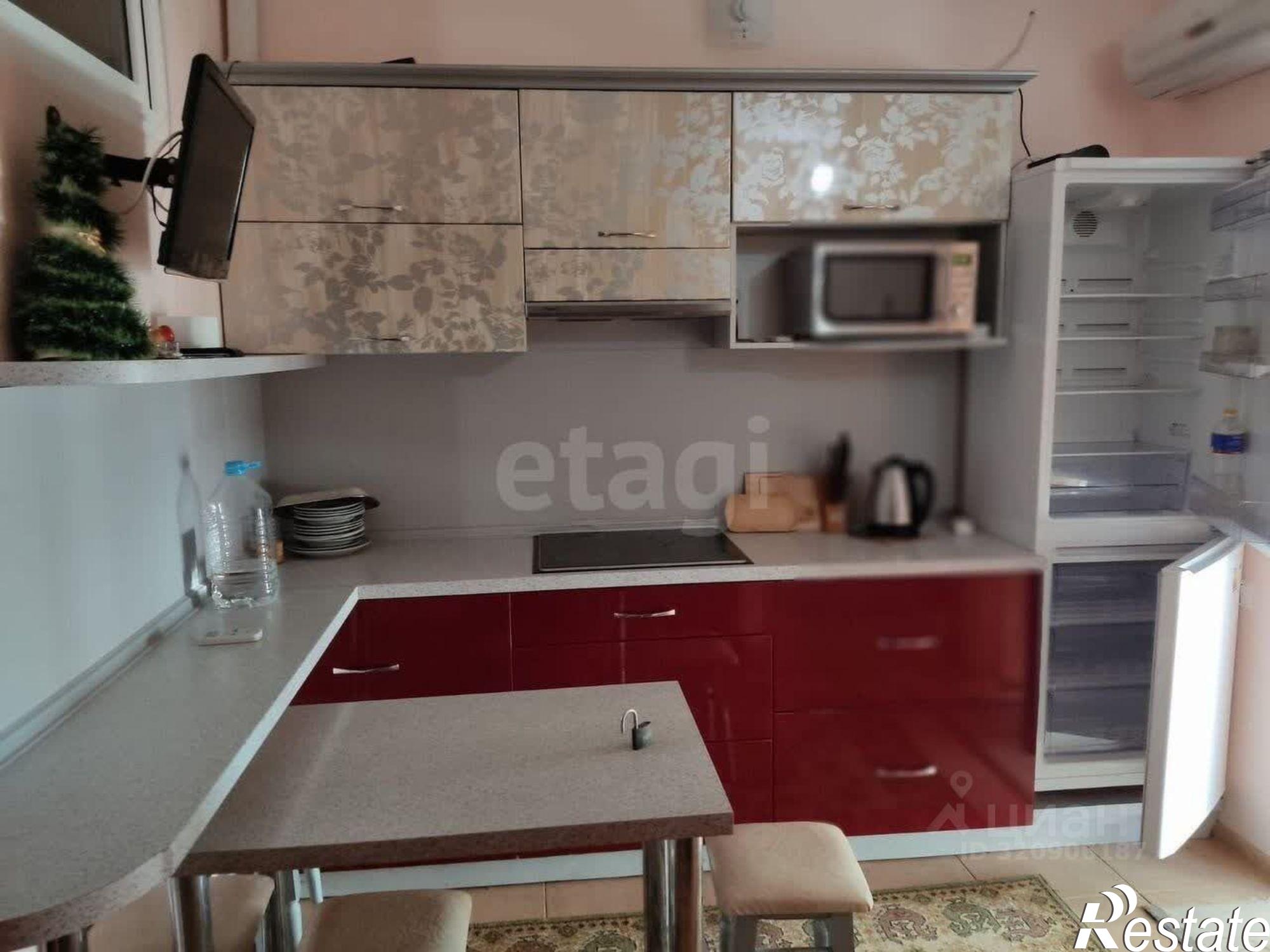 Сдать дачу, дом, коттедж за 25 000 рублей на улица Октябрьской Революции, 40