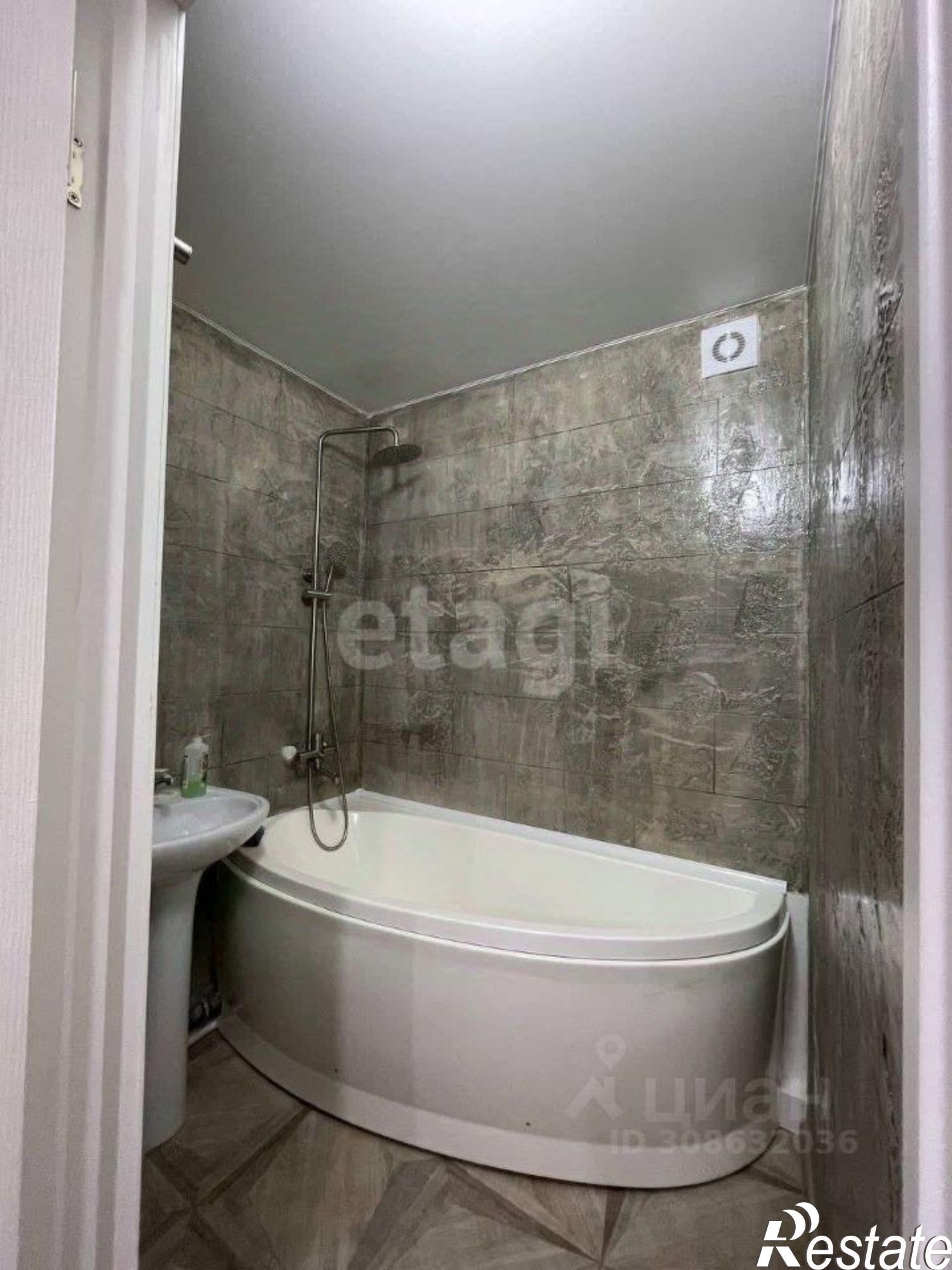 Купить квартиру за 5 900 000 рублей на ул Лобозова, 1