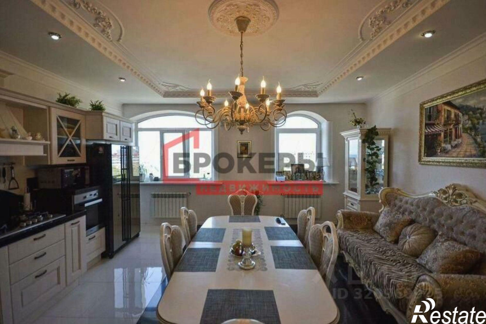 Купить квартиру за 31 000 000 рублей на Античный пр-кт, 4