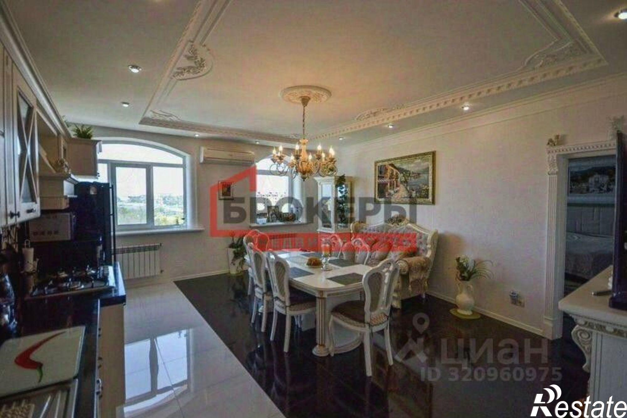 Купить квартиру за 31 000 000 рублей на Античный пр-кт, 4