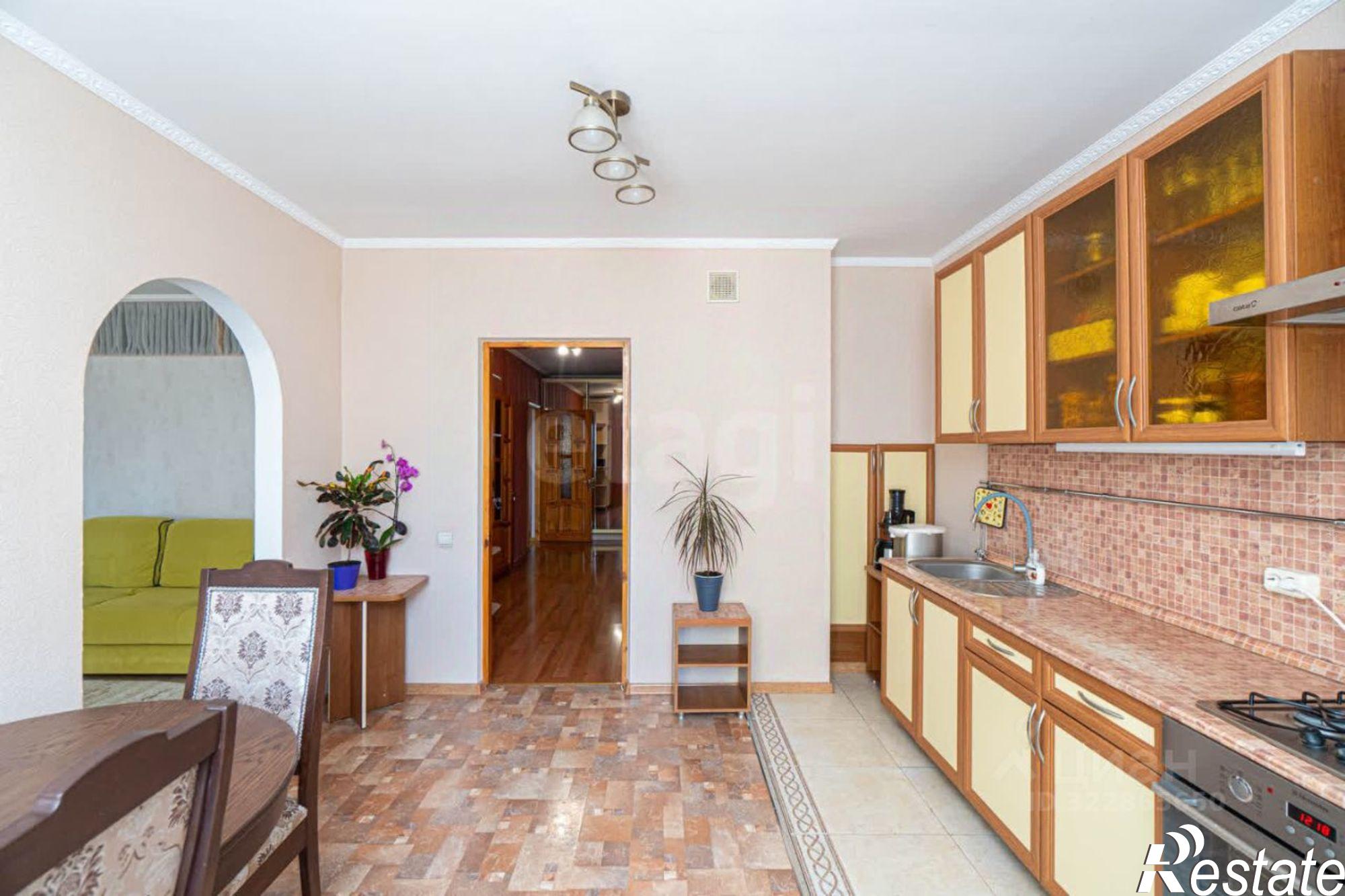 Купить квартиру за 13 700 000 рублей на пр-кт Победы, 44