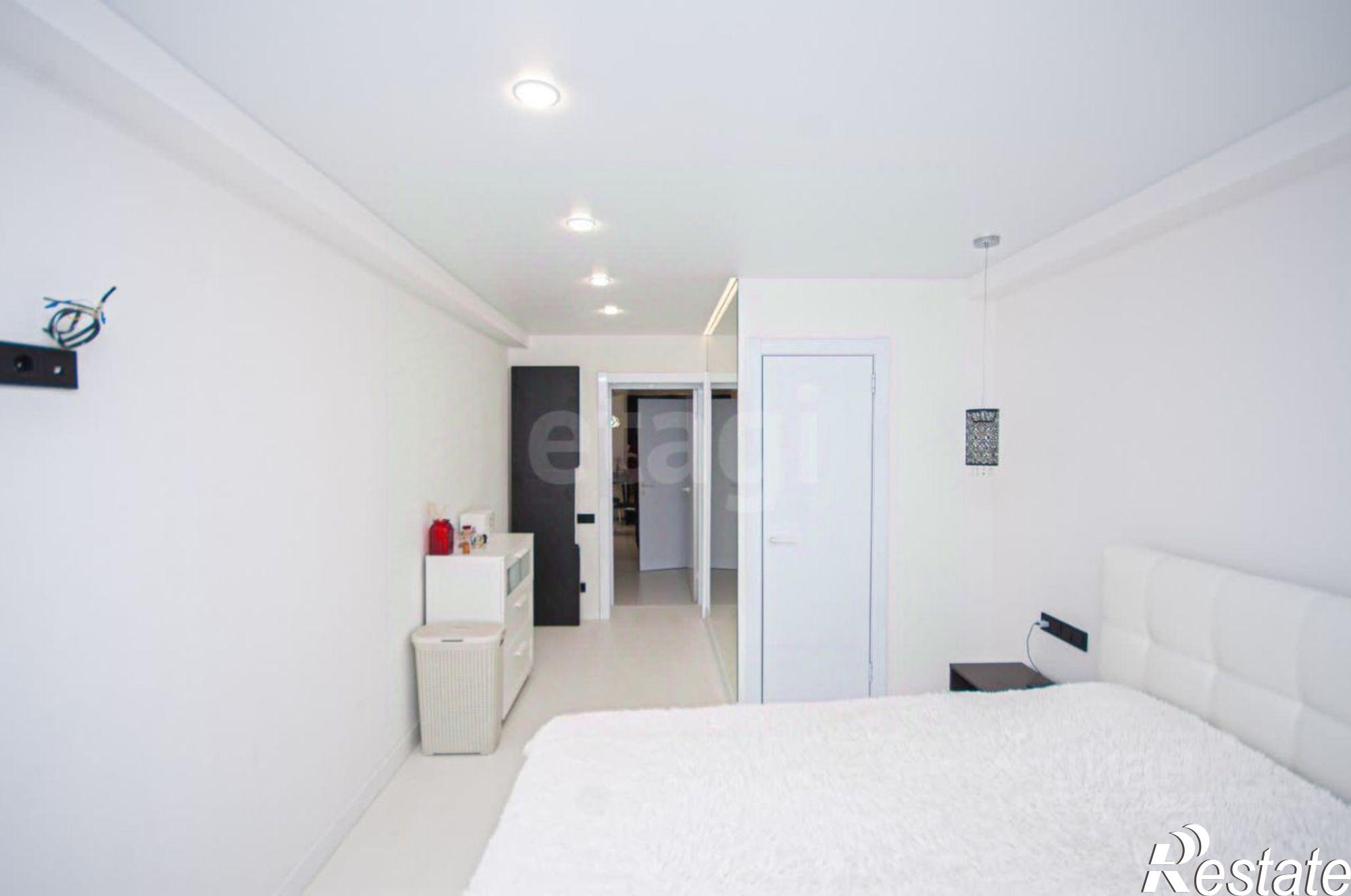 Купить квартиру за 13 200 000 рублей на улица Меньшикова, 21