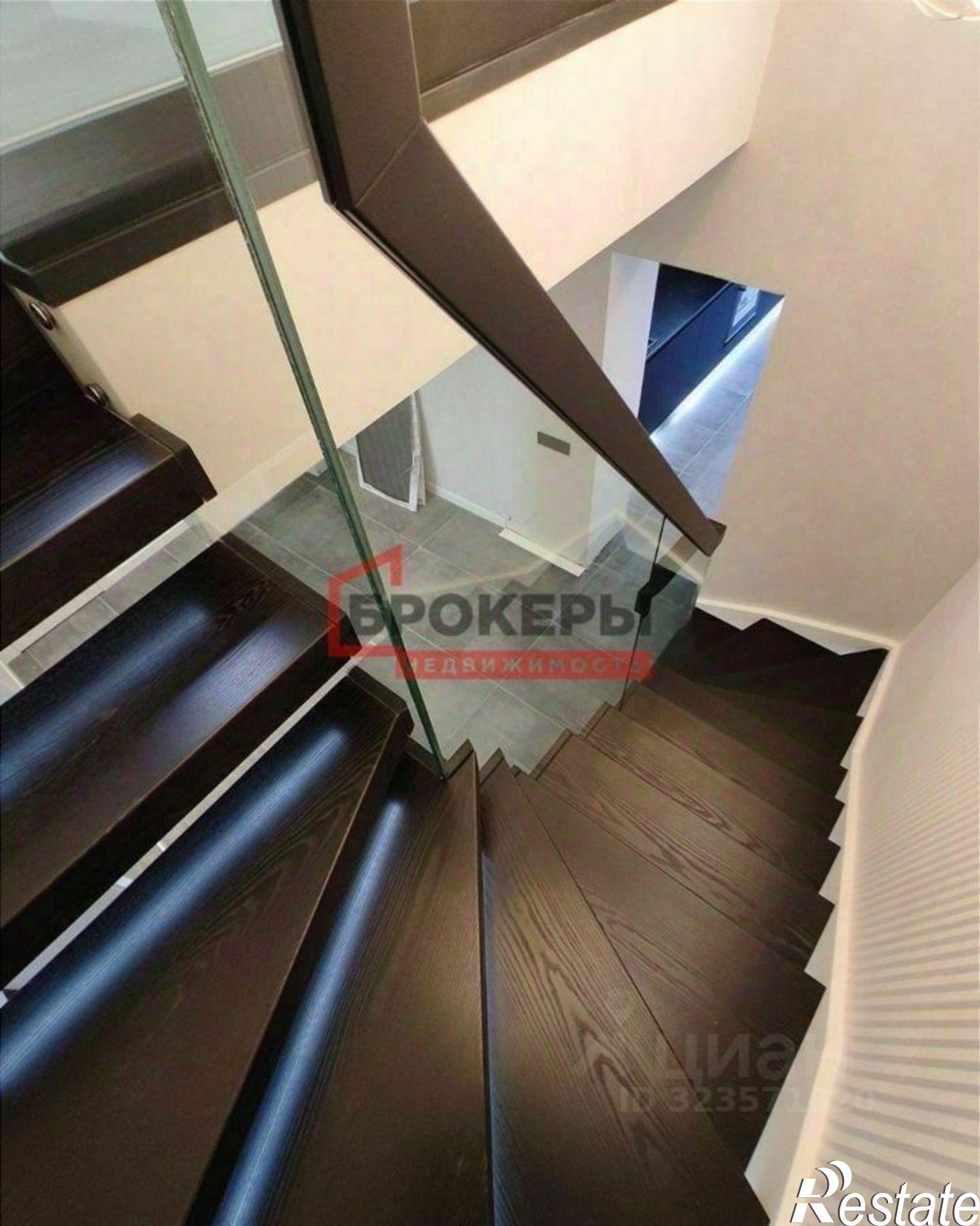 Купить квартиру за 25 000 000 рублей на Античный проспект, 4