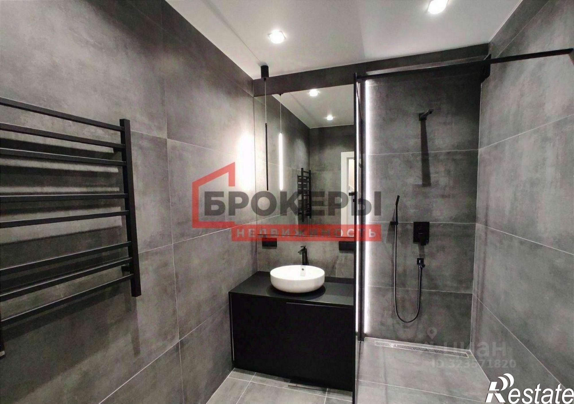 Купить квартиру за 25 000 000 рублей на Античный проспект, 4