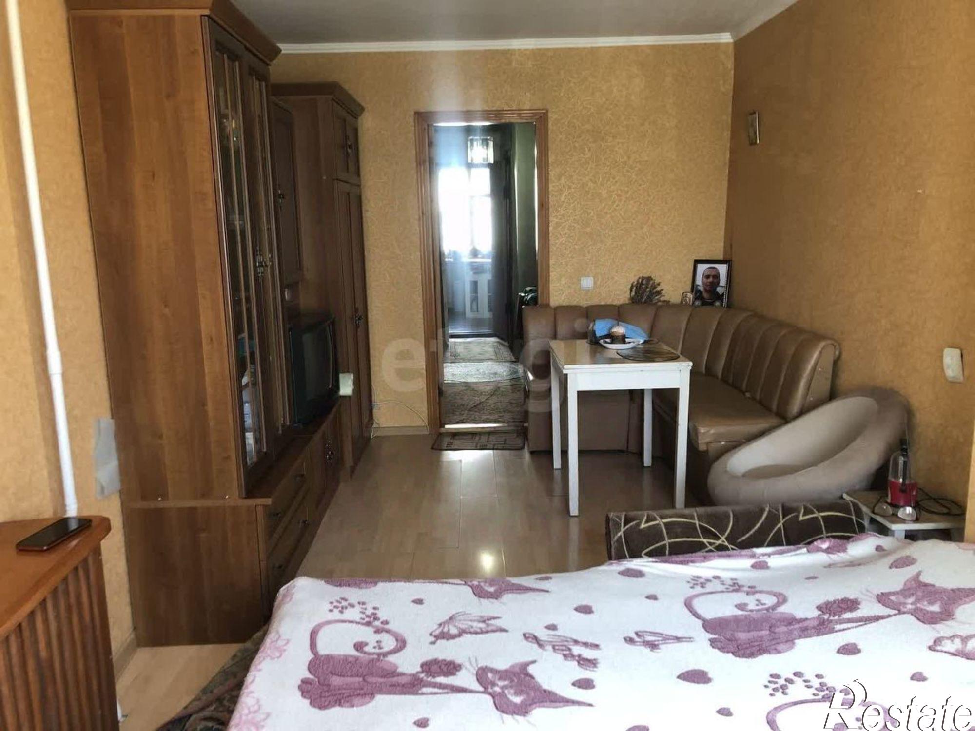 Купить комнату за 2 400 000 рублей на улица Хрусталёва, 163